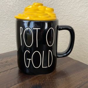 New Rae Dunn St. Patty POT O’ GOLD Coin Topper Mug